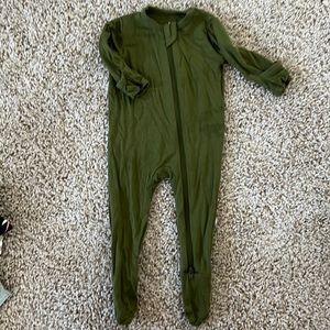 Kyte baby olive green footed romper, 3m